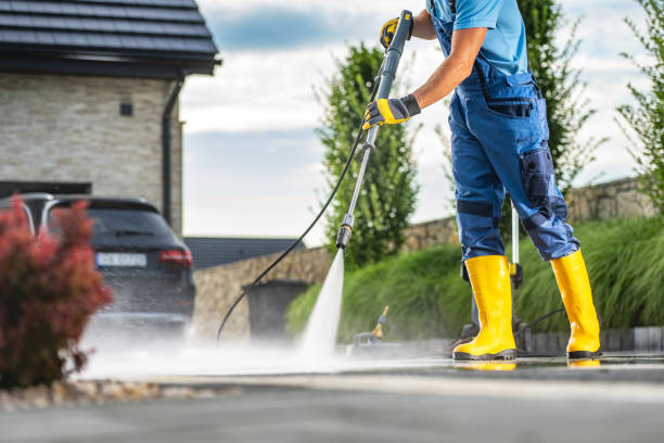 Best Commercial Building Pressure Washing  in Merrill, WI